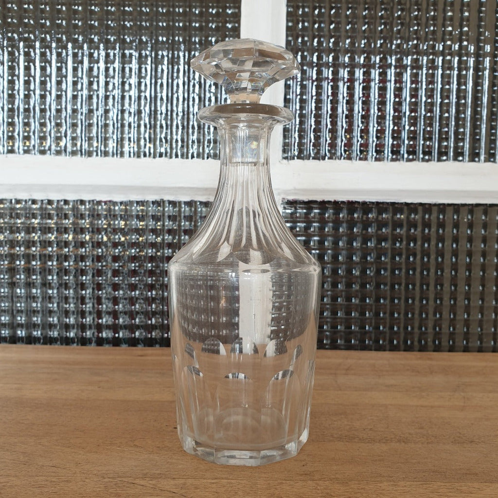 Carafon ou petite carafe avec bouchon d'origine en cristal de Saint Louis ou Baccarat modèle Caton