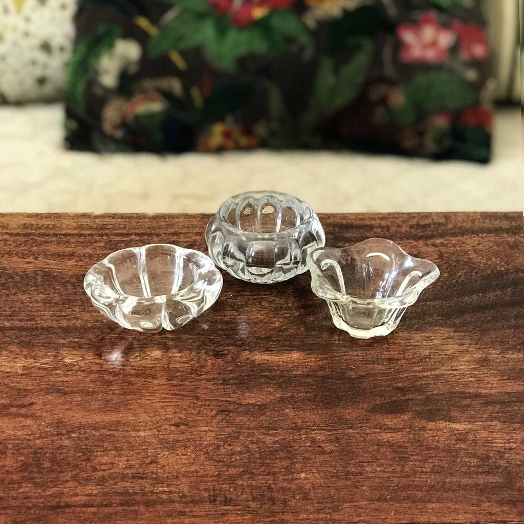 Lot de 3 petits bougeoirs désassortis en verre moulé - Hello Broc