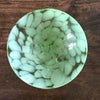 Coupe sur pied vert pastel en verre soufflé de Murano - Hello Broc