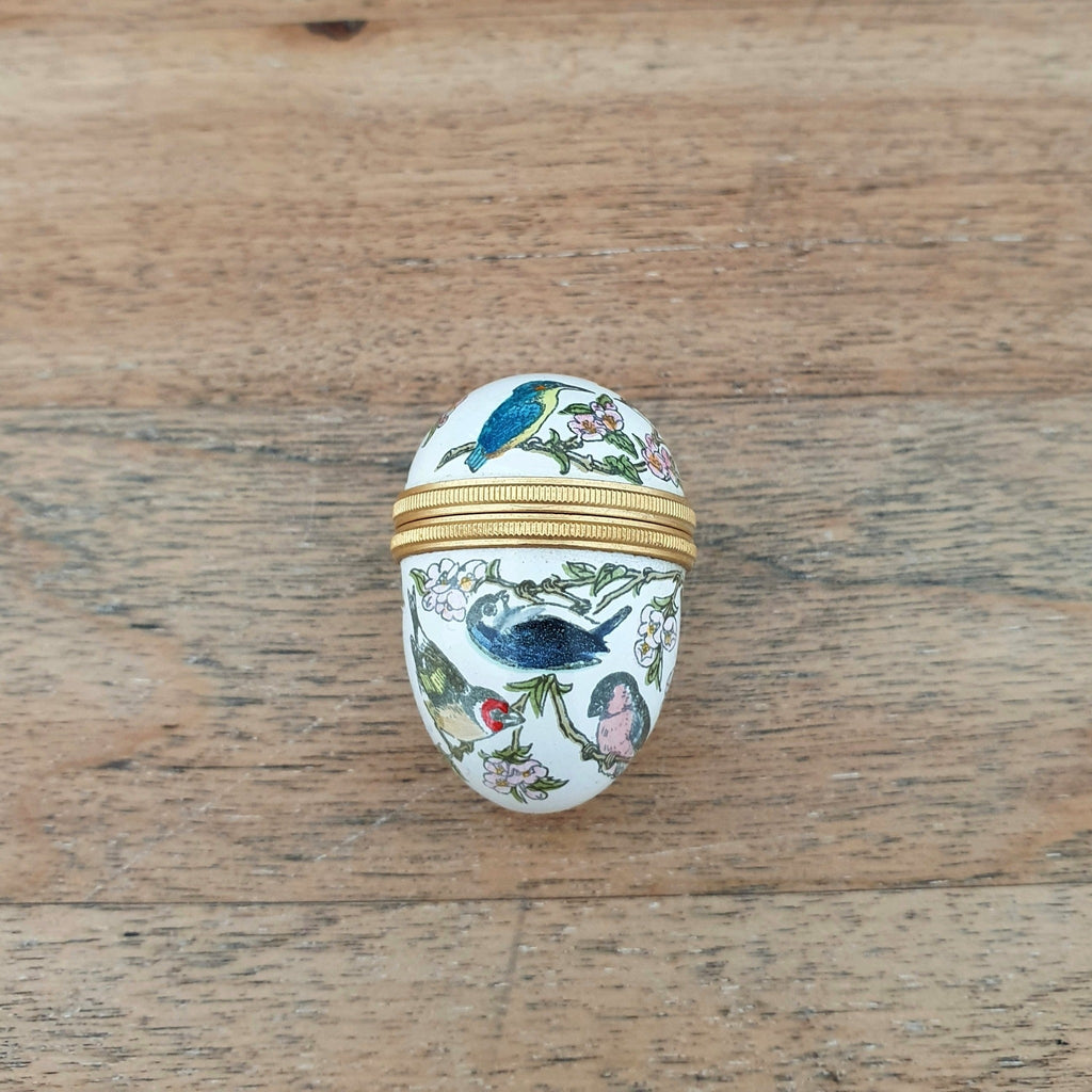 Œuf miniature boîte en émail Halcyon Days décor oiseaux - Hello Broc