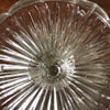Coupelle à motifs fleuris sur pied en verre moulé - Hello Broc