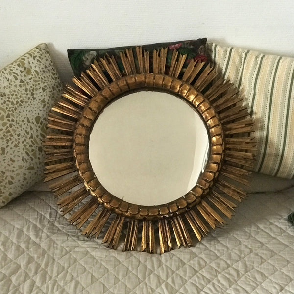Grand miroir de sorcière soleil en bois doré diamètre de 64 cm - Hello Broc