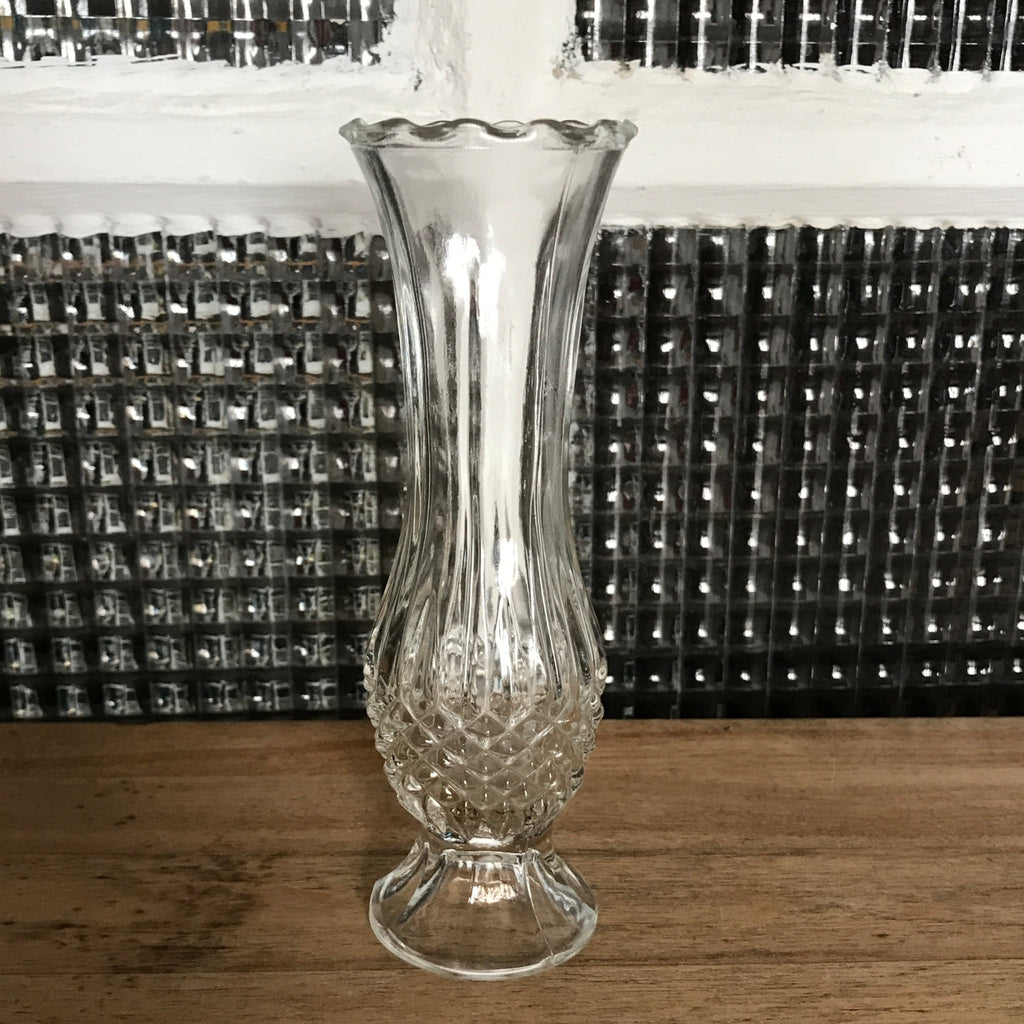 Petit vase à muguet ou soliflore en verre moulé incolore - Hello Broc