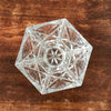 Grand vase cristal d'Arques moulé évasé hexagonal par Hello Broc brocante en ligne hauteur 21 cm