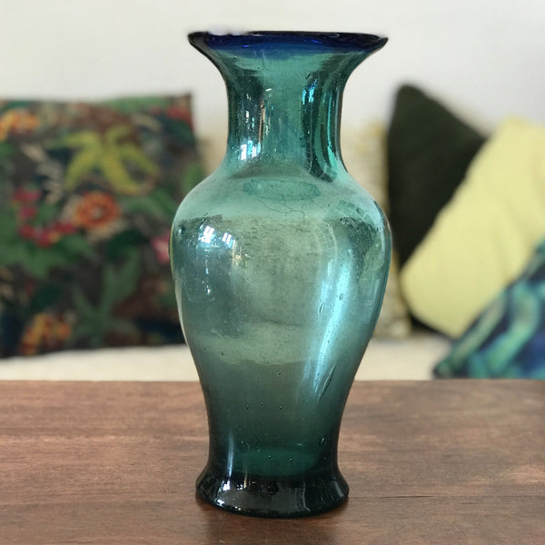 Grand vase dans le goût de Biot en verre bullé bleu - Hello Broc