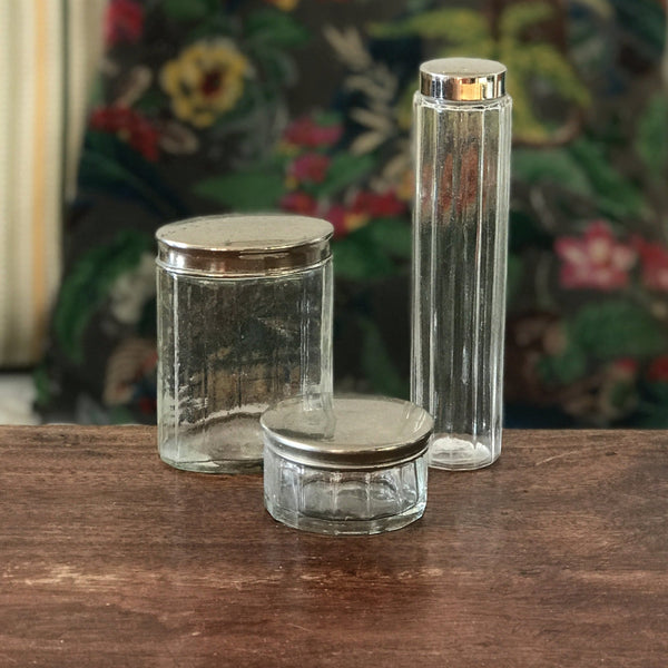 Ensemble de toilette 3 pièces verre facetté et bouchons métal argenté - Hello Broc