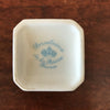 Flacon et pot pour salle de bain en céramique blanche Porcelaine de la Reine France par Hello Broc brocante en ligne