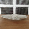 Serviteur ou mendiant trilobé anse fleur en relief en porcelaine blanche de Limoges France - Hello Broc