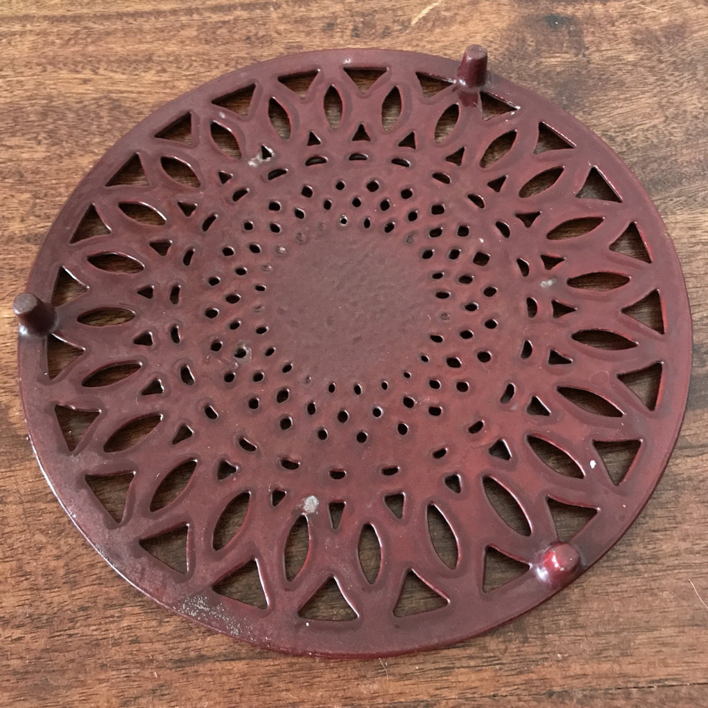 Dessous de plat rond en fonte émaillée bordeaux - Hello Broc