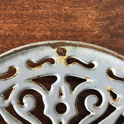 Ancien Dessous-de-plat Ovale En Fonte Sur Roulettes - Déco Vintage