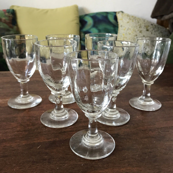 Lot de 10 verres anciens à digestif - Ma valise en carton