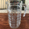 Pichet droit en verre moulé quadrillé contenance 1 litre par Hello Broc brocante en ligne