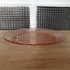 Lot de 6 assiettes plates en verre moulé rose Luminarc Arcoroc modèle Rosaline - Hello Broc