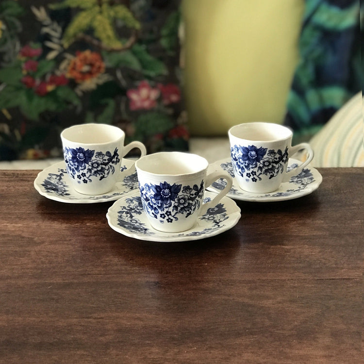 Lot de 6 Tasses en Grès, bleu, 17 cl, D6,5 X H8 cm ATLANTIS | Maisons du Monde Lot de 6 Tasses en Grès, bleu, 17 cl, D6,5 X H8 cm ATLANTIS | Maisons du Monde
