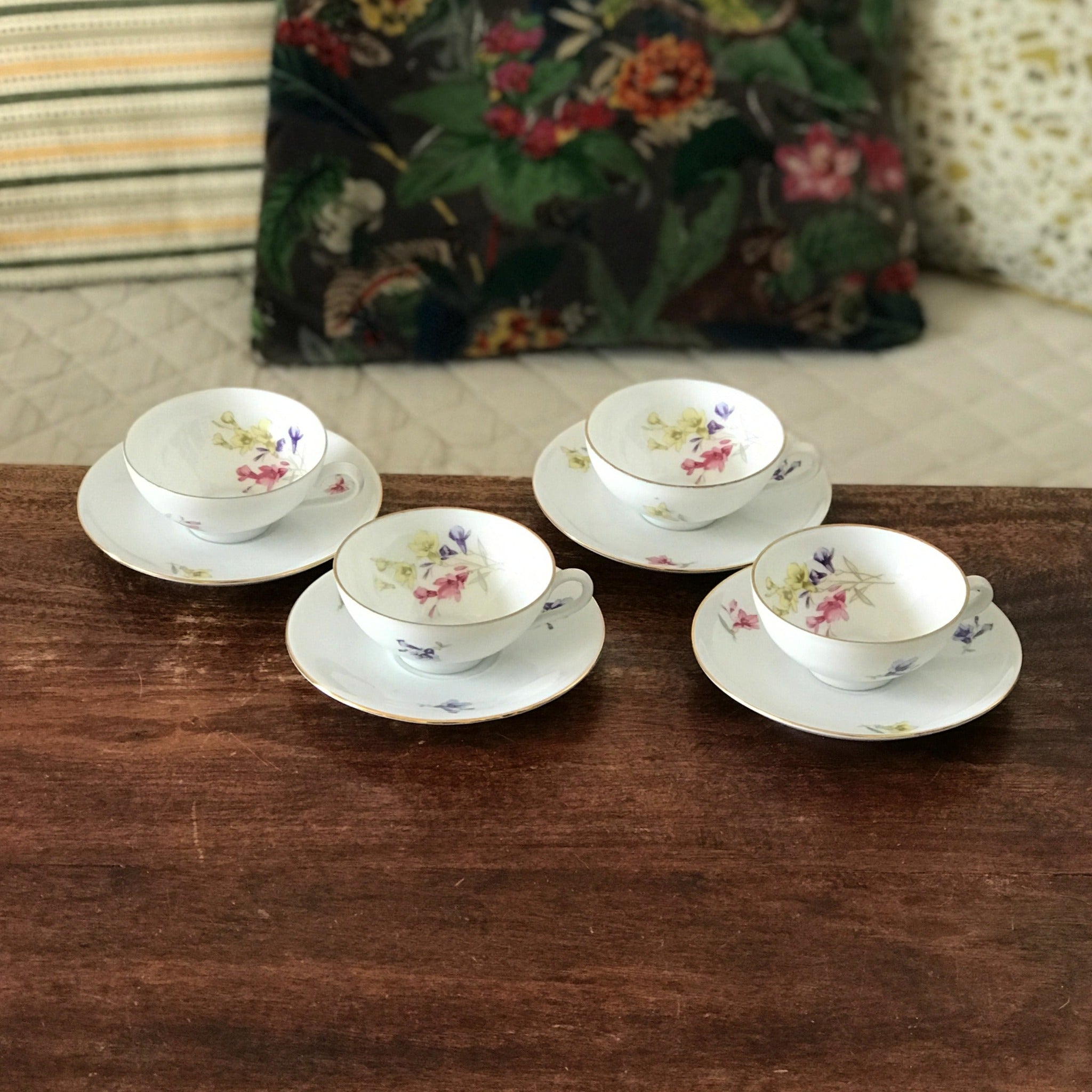 THUN, Set Mit 4 Kaffeetassen Aus Porzellan Mit Blumenmotiv, Inspiriert Von Südtirol, Linie Happy Country, Fassungsvermögen 10,5 Ml, Untertasse 12 Cm