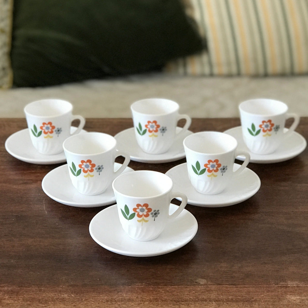 Lot de 6 tasses à café et sous-tasses Arcopal années 70 dessin fleurs –  Hello Broc