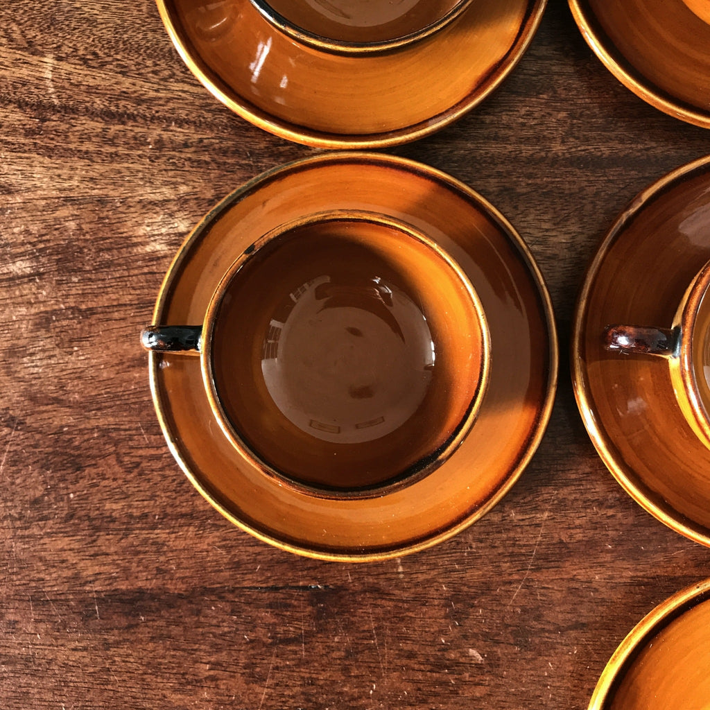 Lot de 7 tasses à café et soucoupes coordonnées en céramique marron de St Clément France