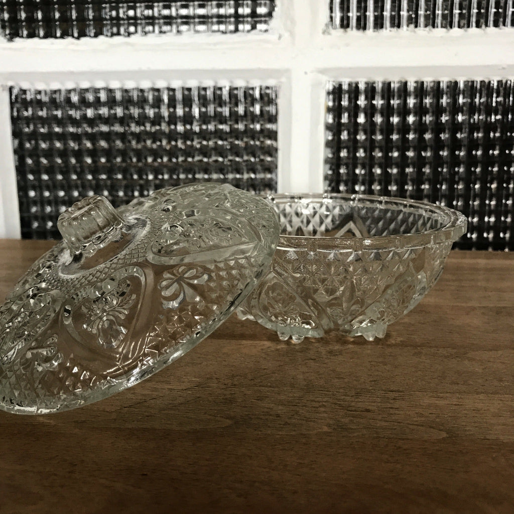 Sucrier ou bonbonnière en verre moulé incolore - Hello Broc