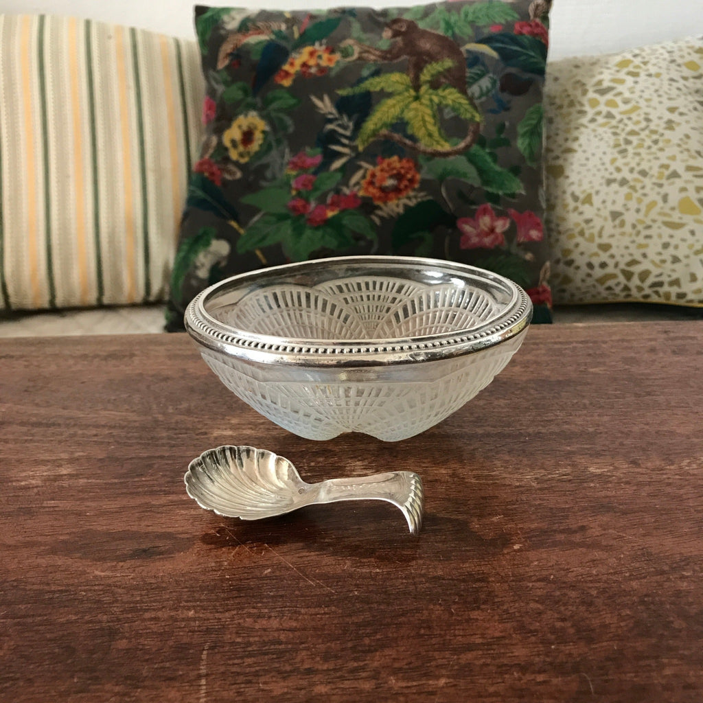 Sucrier Coquilles de R.Lalique France et sa cuillère saupoudreuse Circa 1930 par Hello Broc brocante en ligne