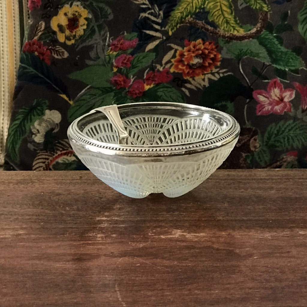 Sucrier Coquilles de R.Lalique France et sa cuillère saupoudreuse Circa 1930 par Hello Broc brocante en ligne