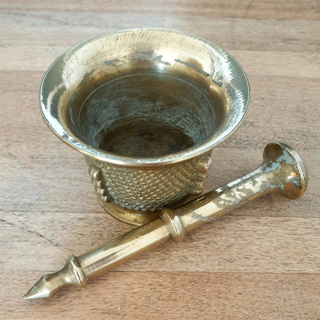 Petit mortier et son pilon en bronze doré - Hello Broc