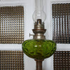Lampe à pétrole en métal argenté, corps en verre vert translucide - Hello Broc