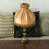 Lampe à poser pied en laiton et albatre et abat-jour vintage en satin orange - Hello Broc