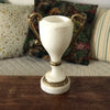 Lampe en forme de coupe en albâtre et anses en bronze doré - Hello Broc