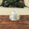 Abat-jour forme tulipe en pâte de verre au rebord volanté par Hello Broc brocante en ligne