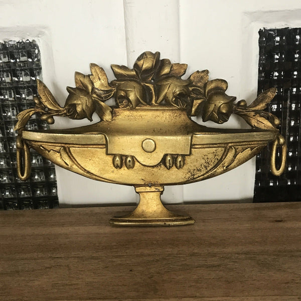 Ancienne décoration d'armoire pot fleurs en bronze doré L. Noël - Hello Broc