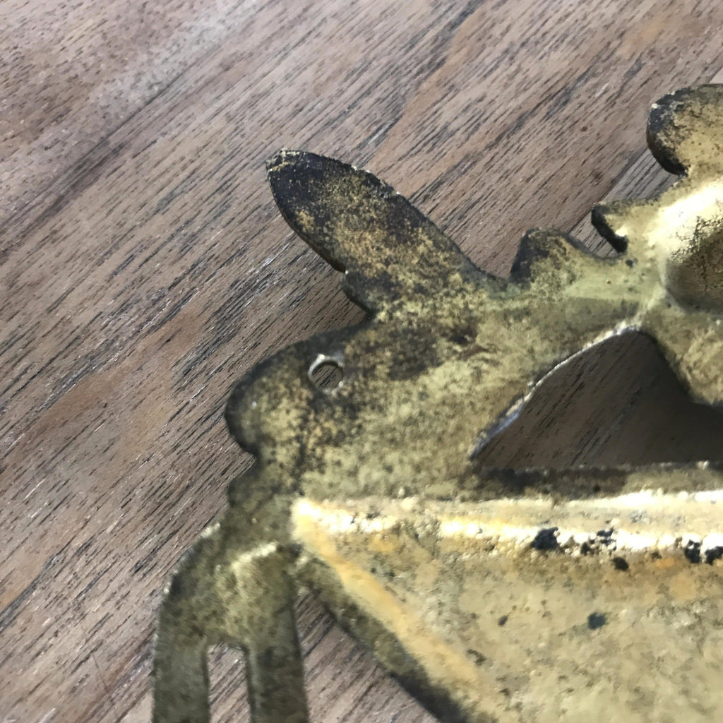 Ancienne décoration d'armoire pot fleurs en bronze doré L. Noël - Hello Broc