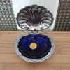 Beurrier vintage en forme de coquillage années 70 en chrome et verre bleu - Hello Broc