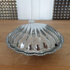 Beurrier vintage en forme de coquillage années 70 en chrome et verre bleu - Hello Broc