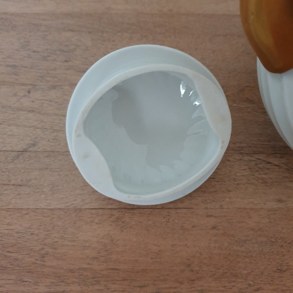 Cafetière en porcelaine blanche de Limoges Haviland modèle torse liseré doré - Hello Broc