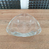 Cendrier en verre moulé triangulaire Reims France petit 9,5 cm par Hello Broc brocante en ligne