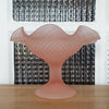 Coupelle sur pied en verre moulé opaque rose - Hello Broc