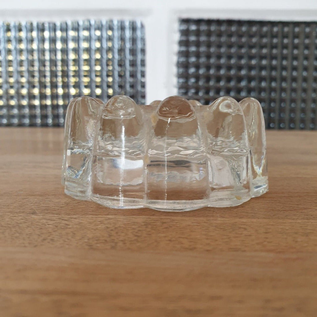 Dessous de pied de meuble, élévateur et support en verre moulé - Hello Broc