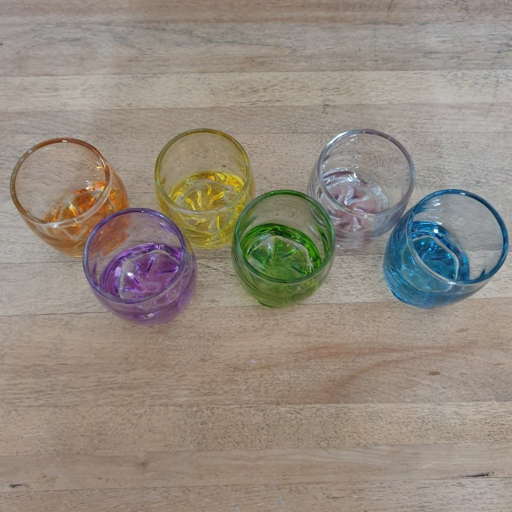 Ensemble de 6 verres à shooter en verre moulé à fond coloré - Hello Broc