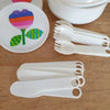 Ensemble dînette en plastique blanc motifs fleuris années 70 80 - Hello Broc