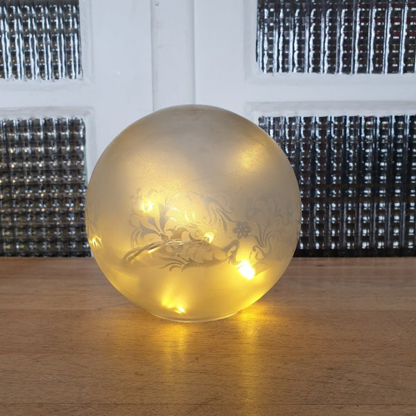 Globe pour luminaire en verre dépoli frise motifs végétaux et fleuris - Hello Broc