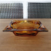 Grand cendrier carré en verre moulé ambré - Hello Broc