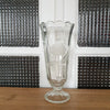 Grand vase sur pied décor de rose en verre brouillé par Hello Broc brocante en ligne