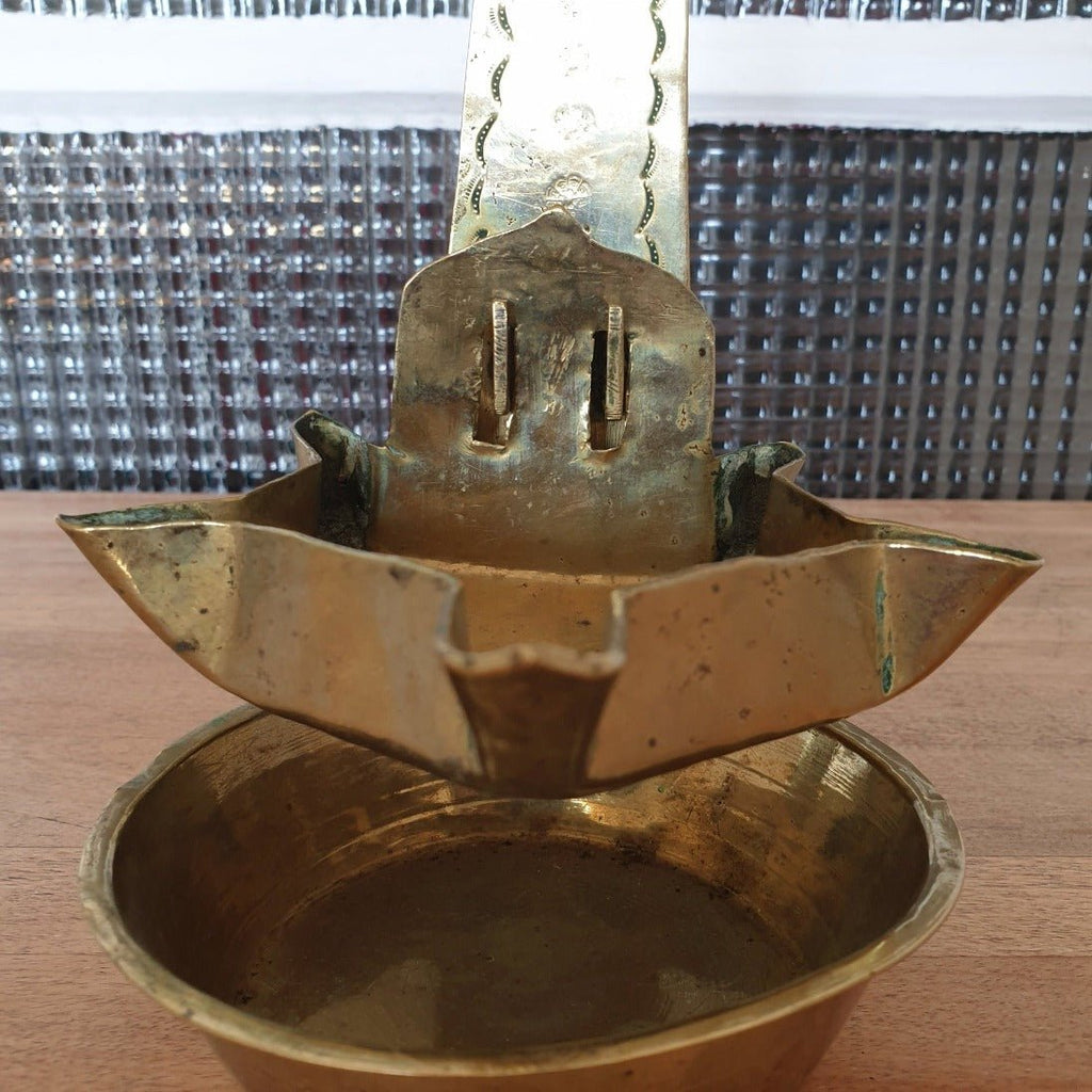 Lampe à huile / chaleil en laiton - Hello Broc brocante en ligne