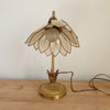 Lampe années 70 dans son jus abat-jour en nacre fleur de lotus - Hello Broc