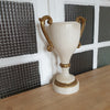Lampe en forme de coupe en albâtre et anses en bronze doré - Hello Broc