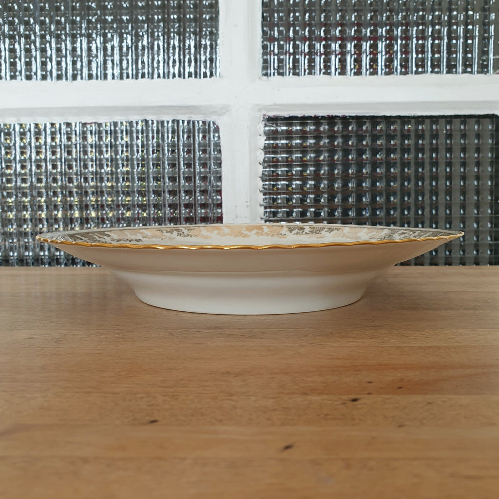 Lot de 6 assiettes creuses en porcelaine blanche décor doré ADP France - 2 lots en stock - Hello Broc