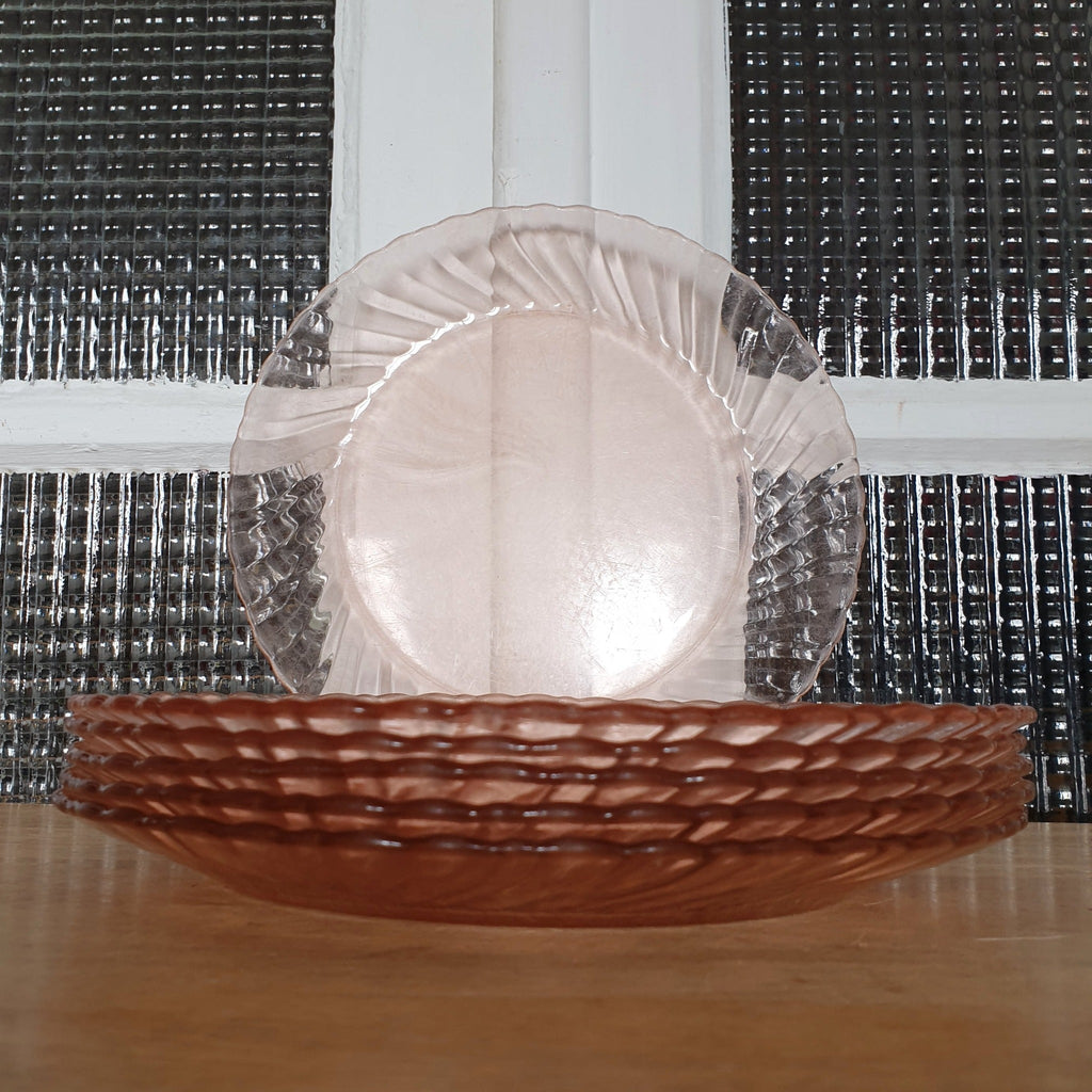 Lot de 6 assiettes plates en verre moulé rose Luminarc Arcoroc modèle Rosaline - Hello Broc