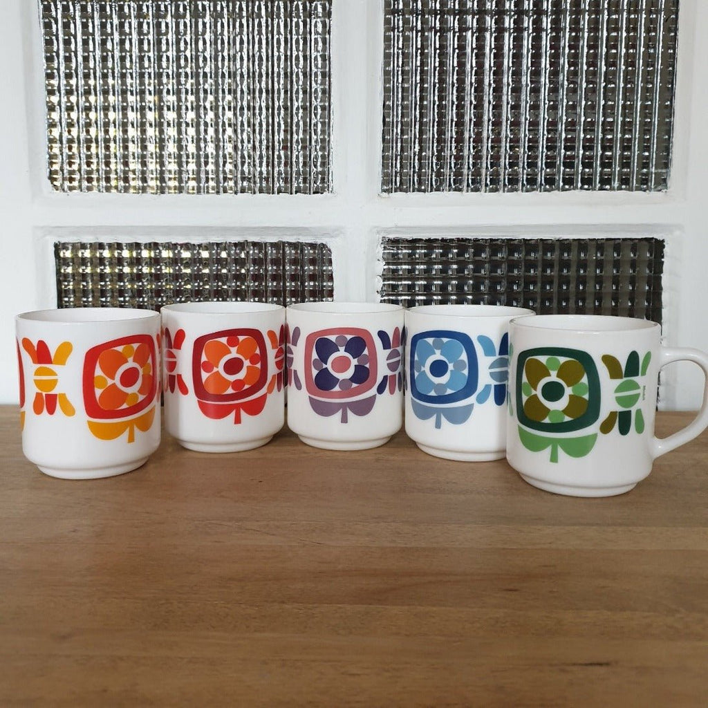 Mug / tasse vintage Arcopal Mobil années 70 - motifs oranges - Hello Broc
