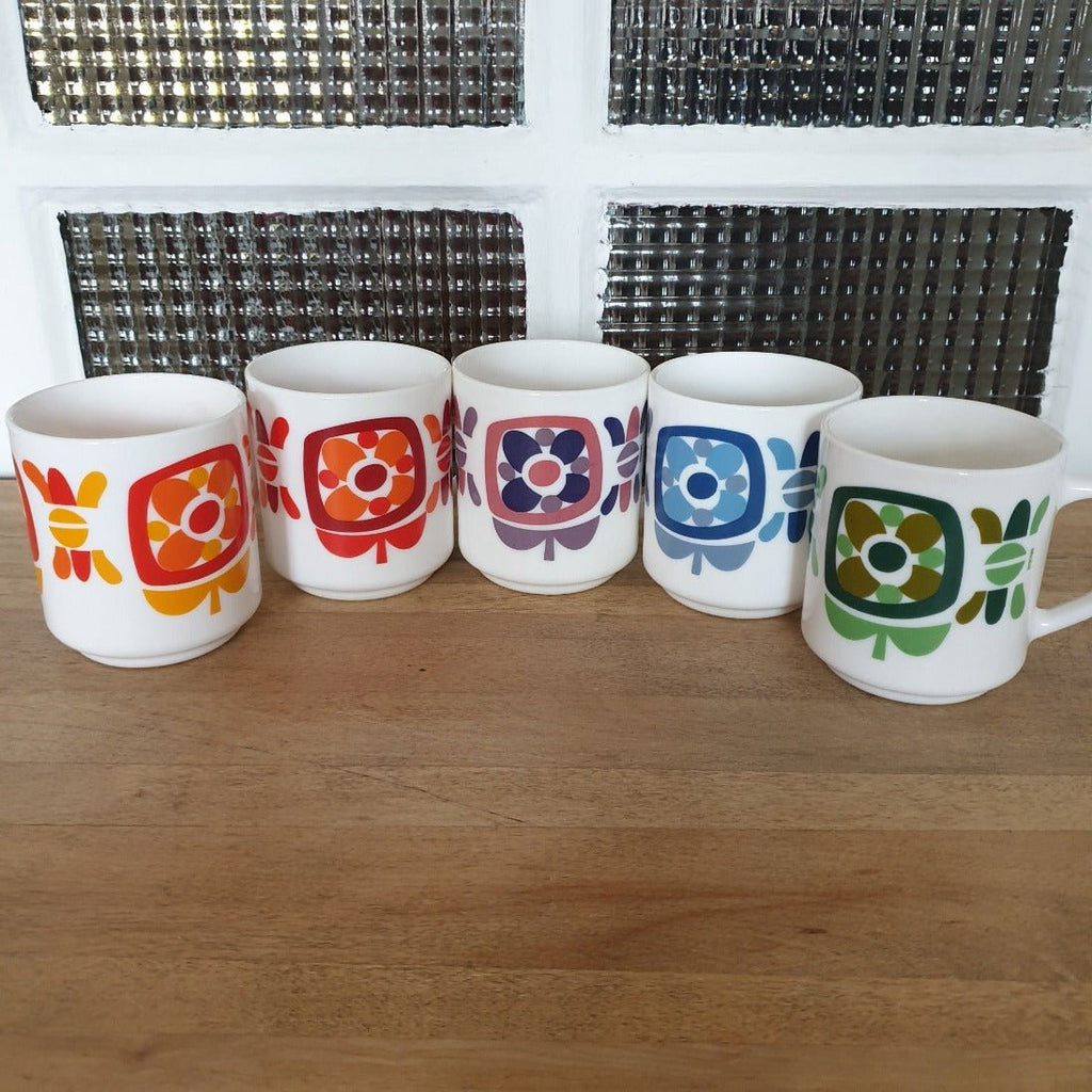 Mug / tasse vintage Arcopal Mobil années 70 - motifs oranges - Hello Broc