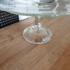 Présentoir à gâteau sur piédouche en verre moulé incolore - Hello Broc